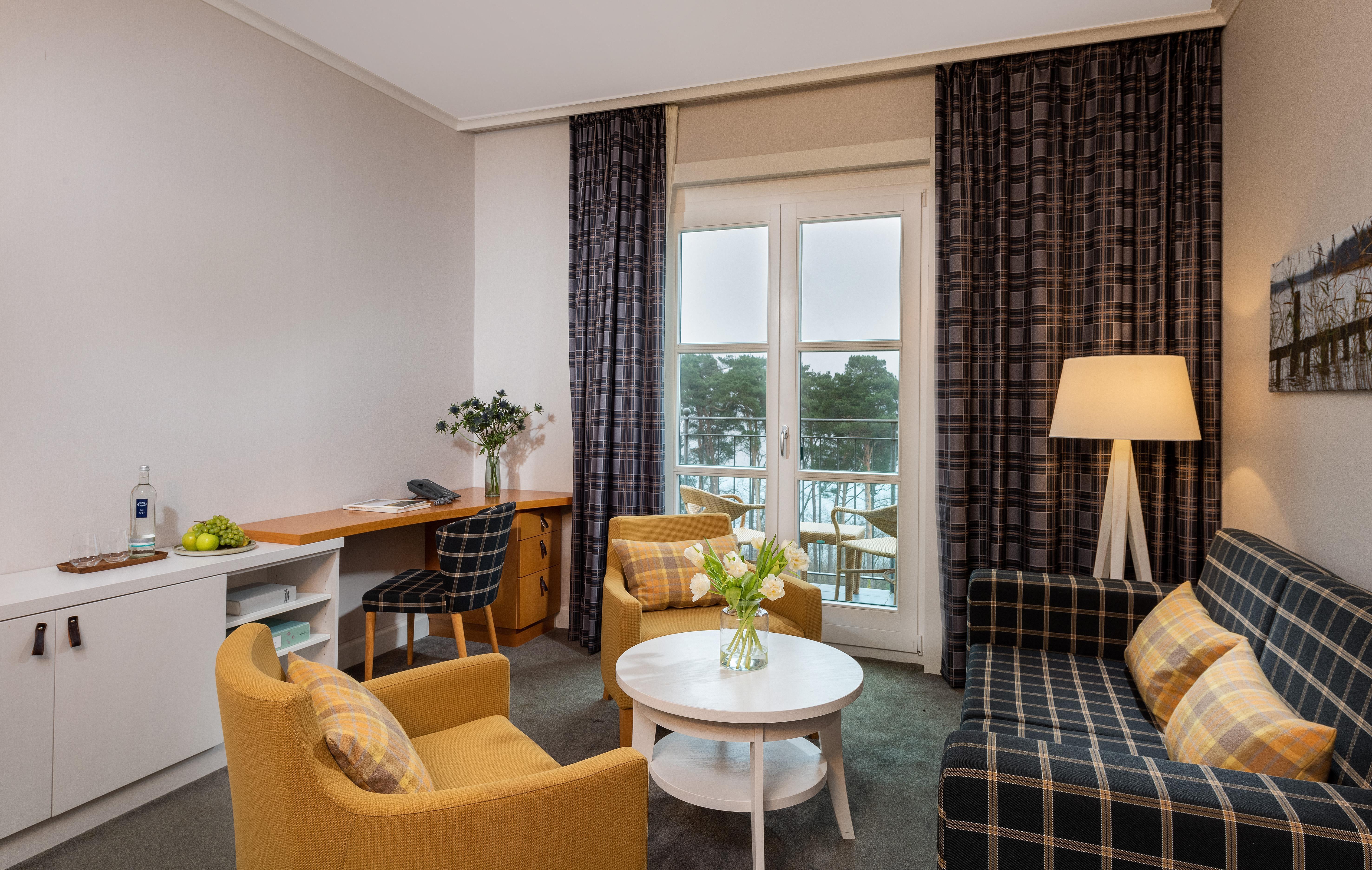 Precise Resort Bad Saarow Ngoại thất bức ảnh A suite at the Hotel de la Plage