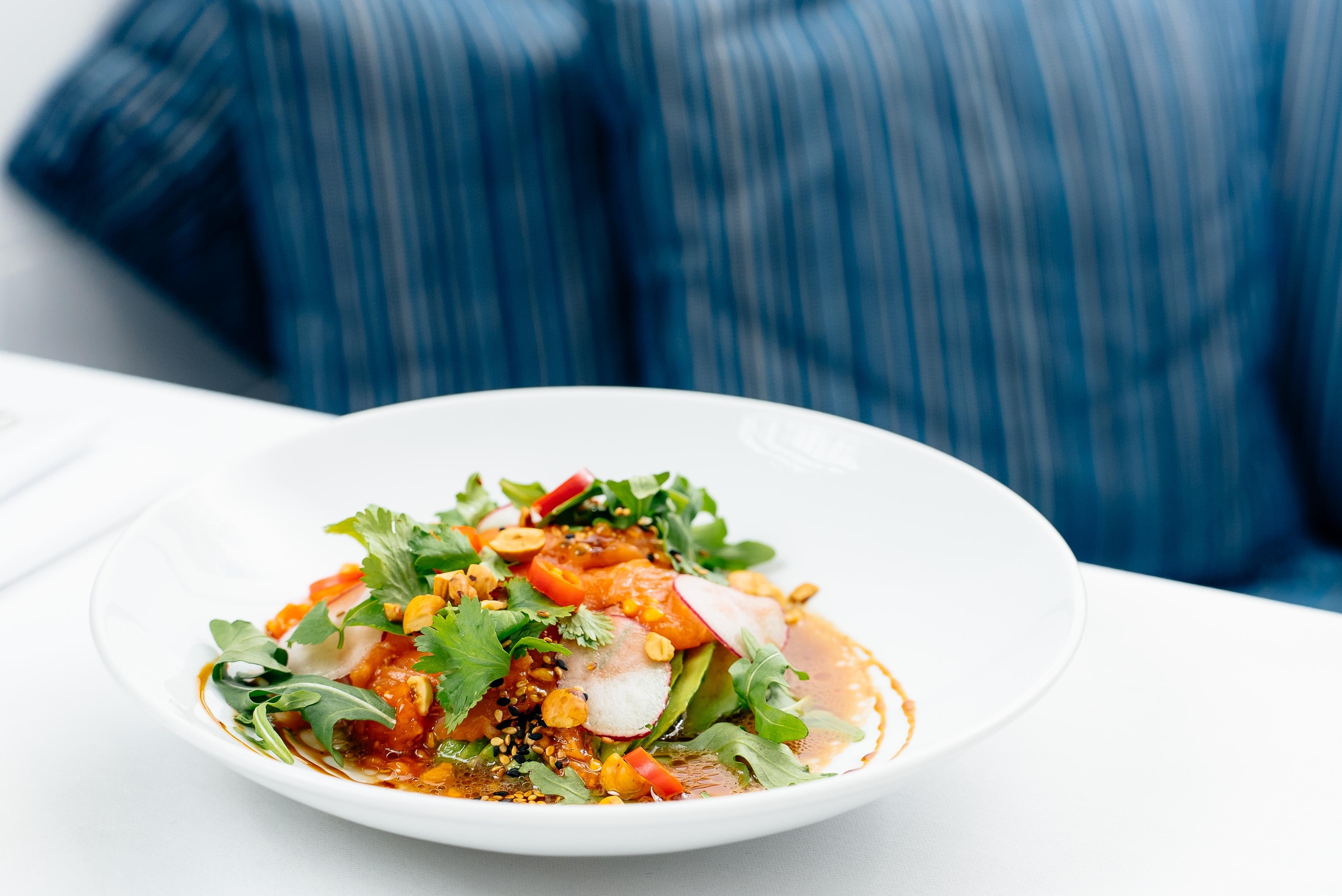 Precise Resort Bad Saarow Ngoại thất bức ảnh A salad prepared with the use of a sous vide machine